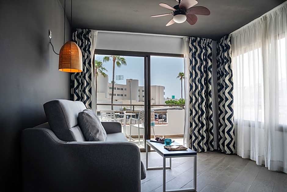 Aparthotel Playasol Mogambo