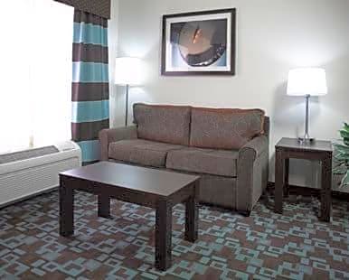 Hampton Inn & Suites Nashville at Opryland