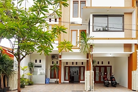 RedDoorz @ Jalan Danau Limboto