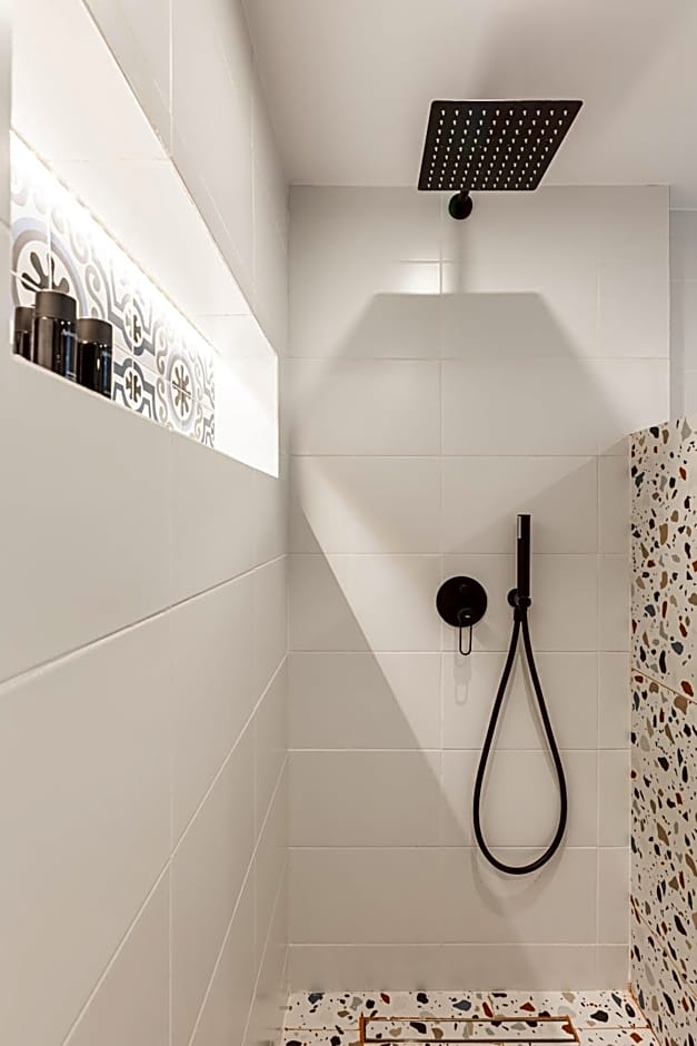 Ermoo Athens Modern Living