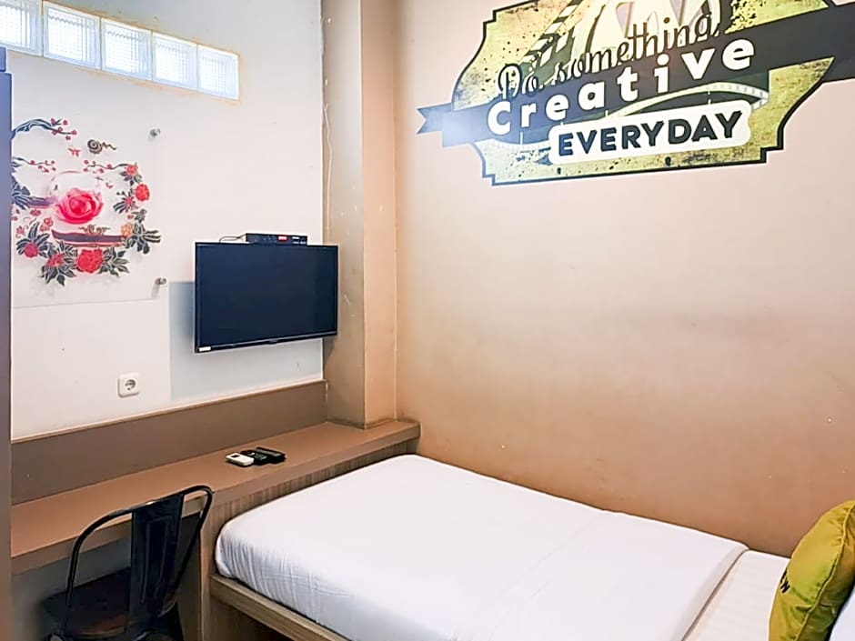 Urbanview Hotel Syariah Graha 8 Bubutan Surabaya