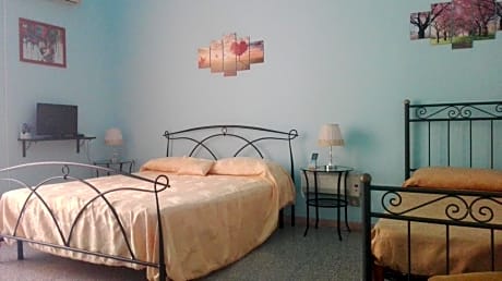 Triple Room with City View