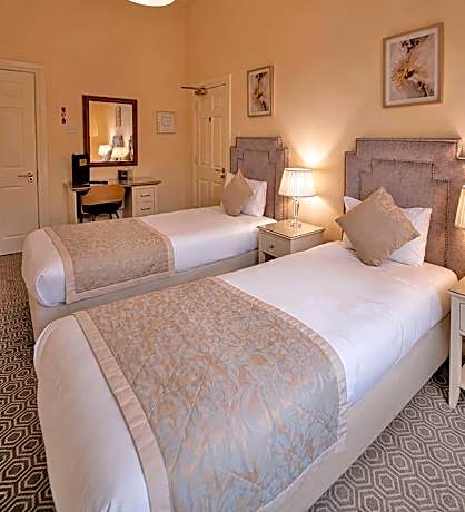 Single Room with Parking
