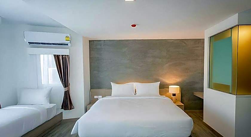 B2 Nakhonsawan Premier Hotel