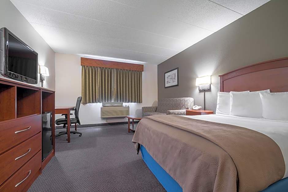 AmericInn by Wyndham Hutchinson