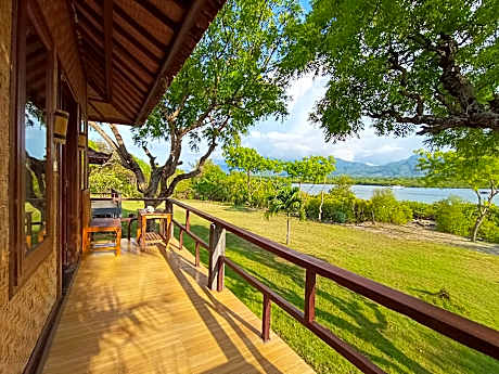 Pasir Putih Cottage-Menjangan