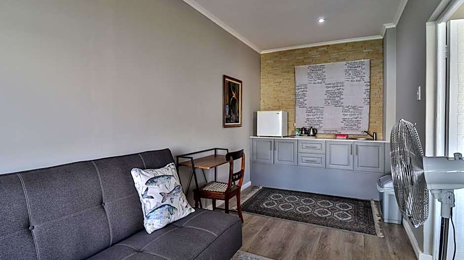 3ColoursBlue Guest House