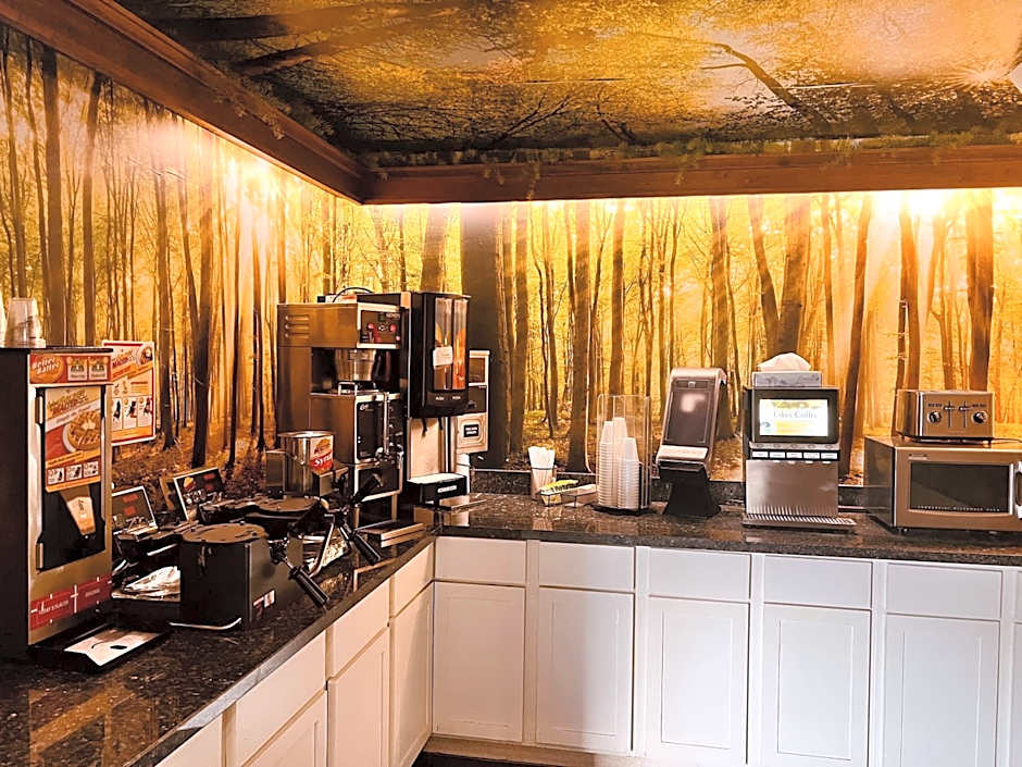 Travelodge by Wyndham Valleyfair Shakopee