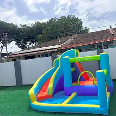 Kulai landed corner lot+kids pool+ mini waterpark