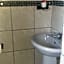 Kwa-Dlamathe Guesthouse