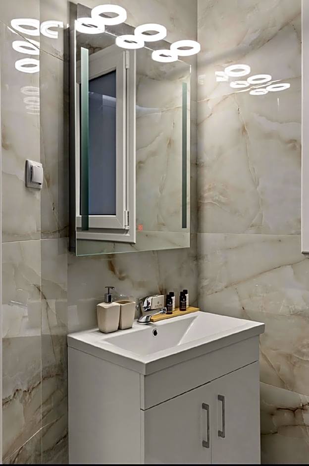 Warehouse Athens Hotel