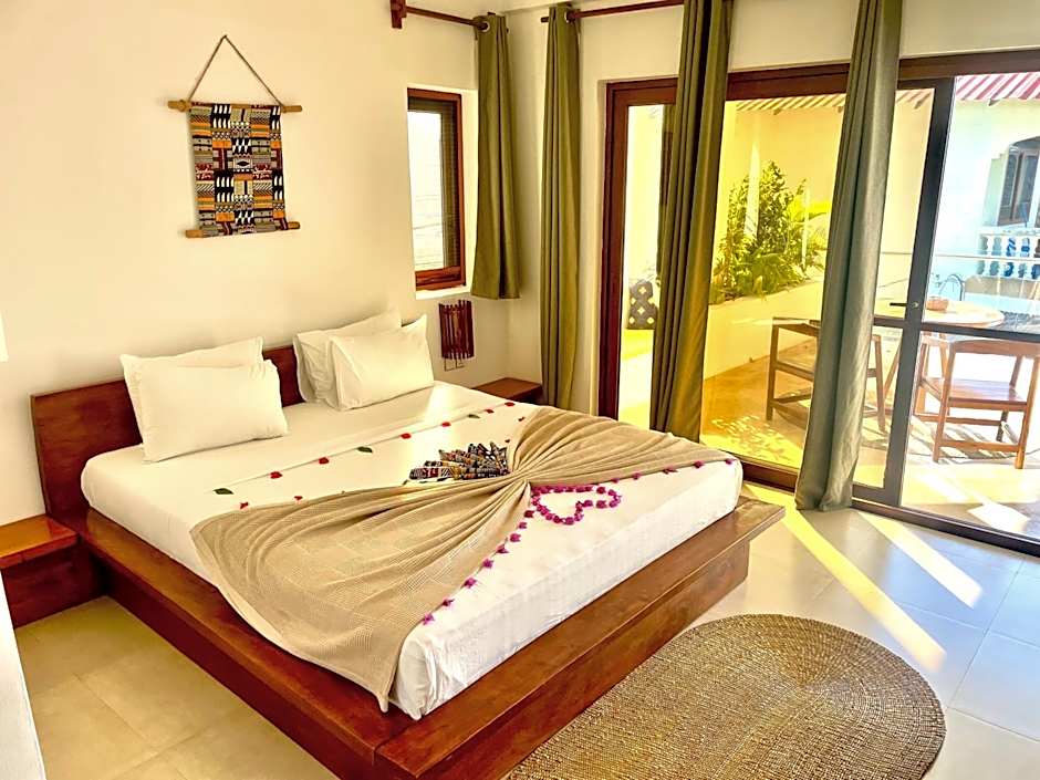 Aluna Beach Apartments