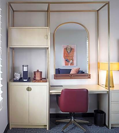 King Room with Sofa Bed - Non-Smoking