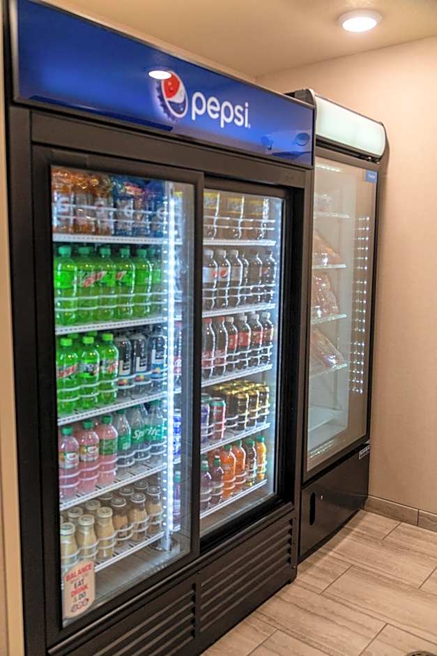 Cobblestone Inn & Suites - Springfield