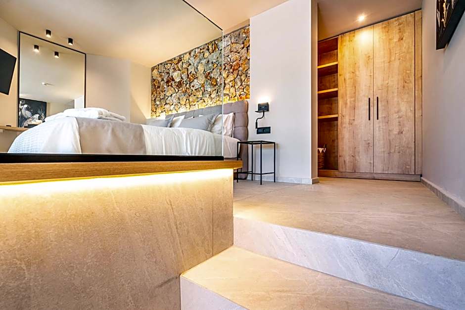 Pathos SeaSide Suites