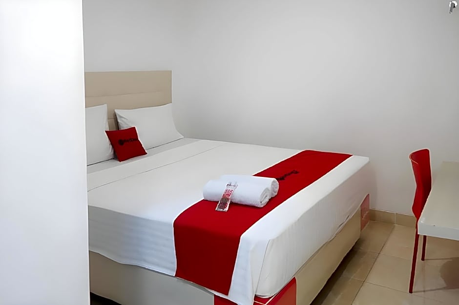 RedDoorz near Mall Ratu Indah 3