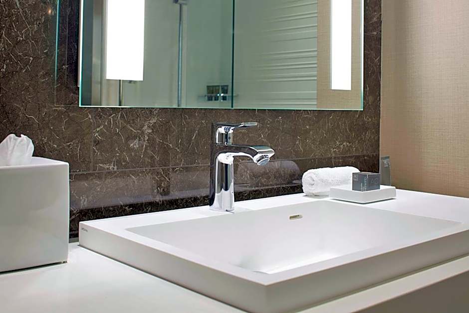 AC Hotel by Marriott Seattle Bellevue/Downtown