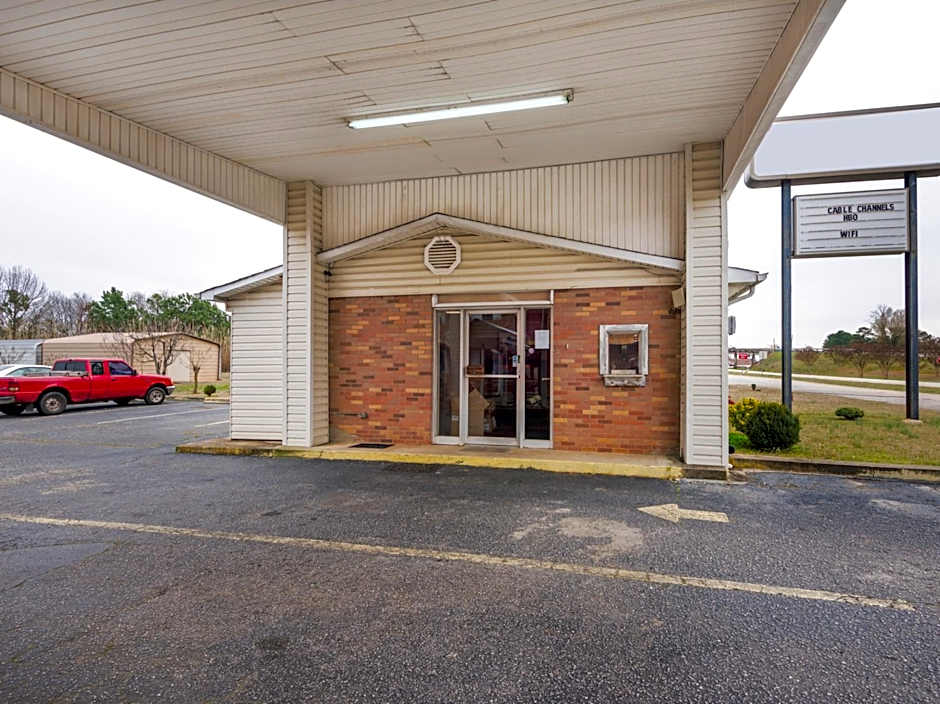 OYO Hotel Mauldin SC South Main Street