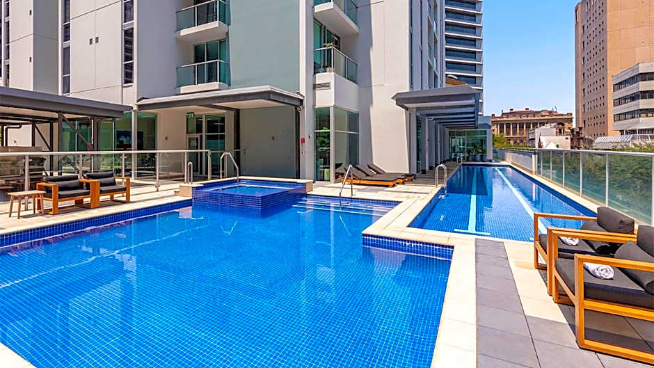 Oaks Brisbane Festival Suites