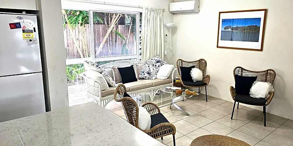 Mango Tree Holiday Apartments