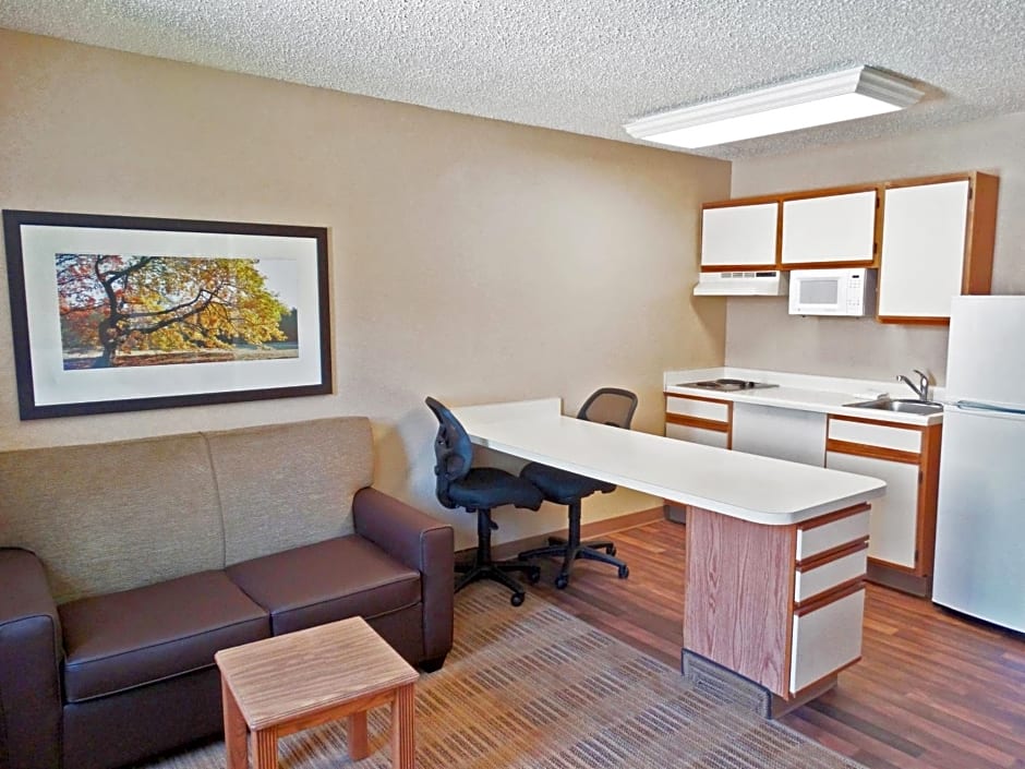 Extended Stay America Suites - Providence - Airport