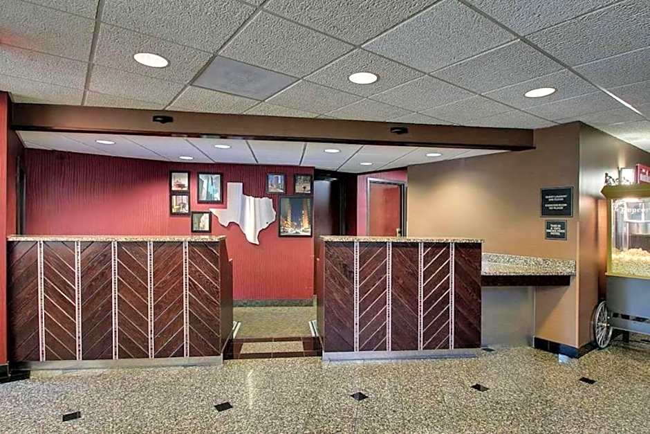 Heritage Inn & Suites The Woodlands, Trademark by Wyndham