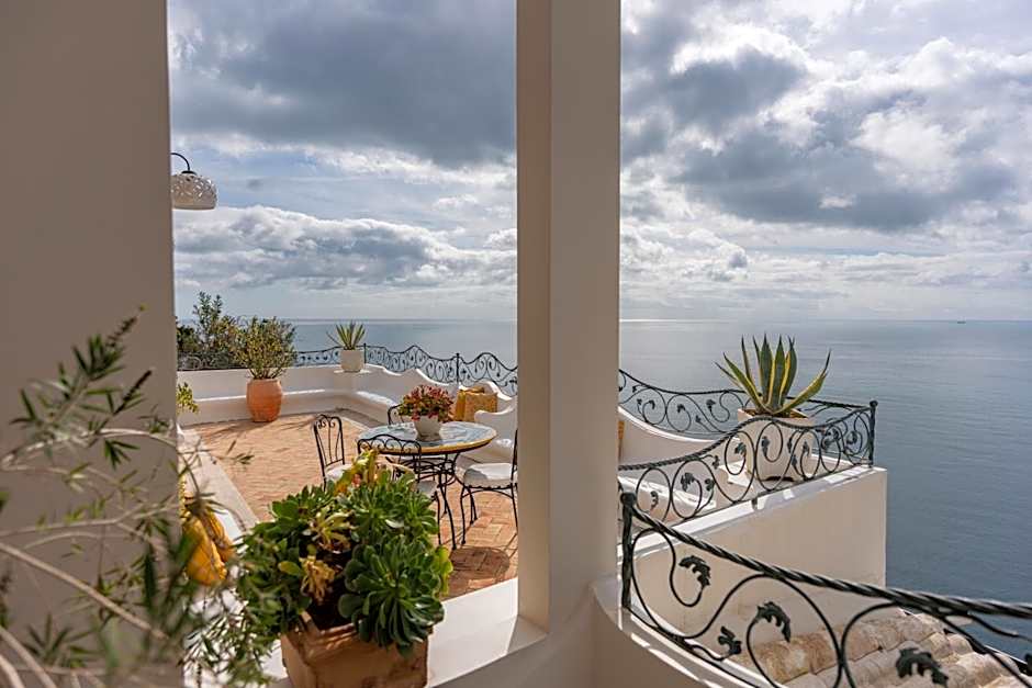 Villa Santa Chiara Positano Suites
