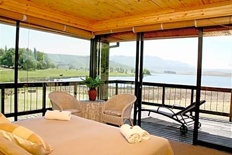 Large Chalet - Rainbow Chalet