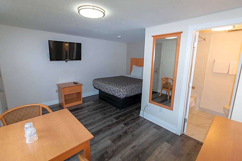 Borden Inn and Suites