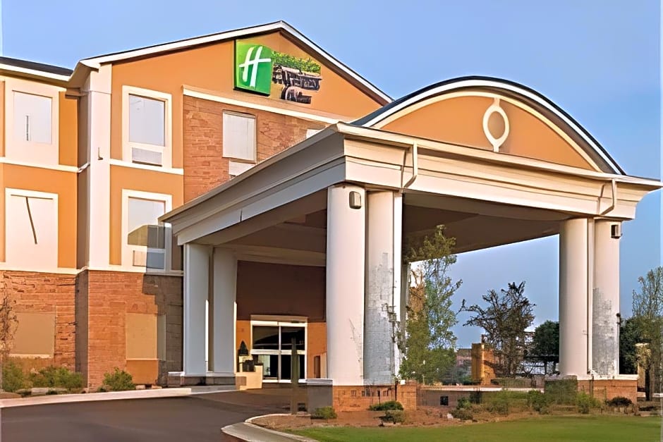 Holiday Inn Express Hotel & Suites Clarksville By IHG