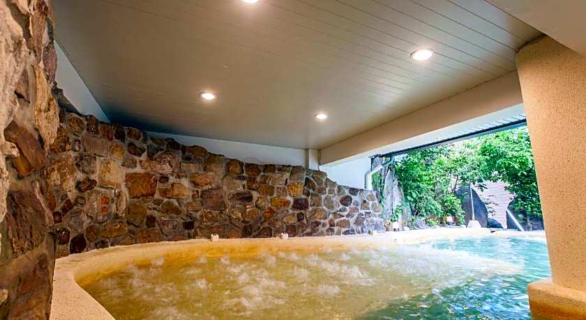 Hua Ge Hot Spring Hotel