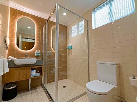 One-Bedroom Executive Suite