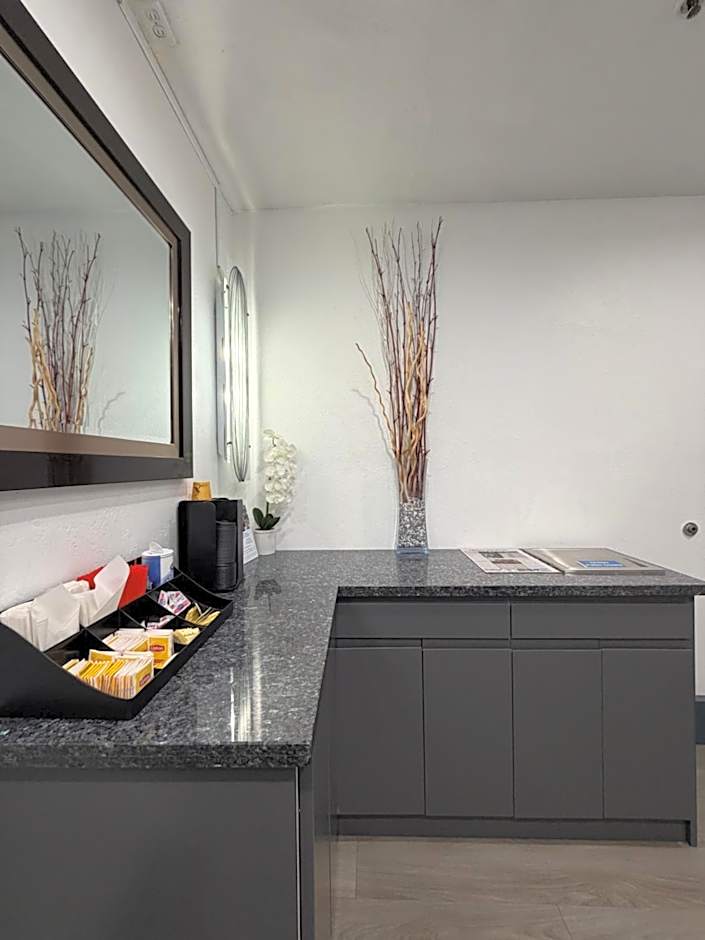 Days Inn by Wyndham San Francisco S/Oyster Point Airport