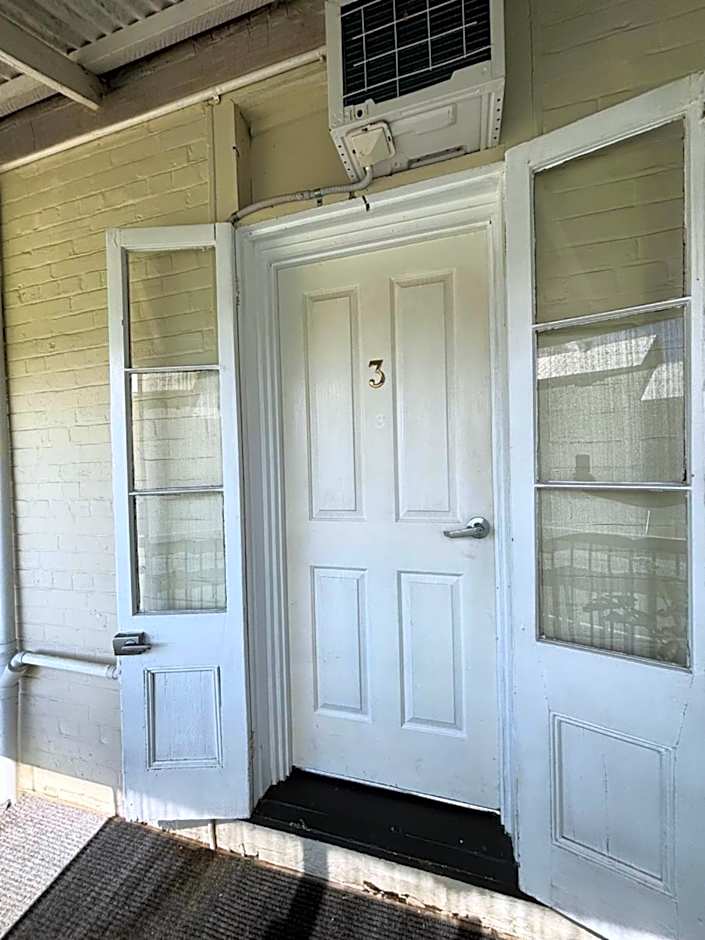 Grand Hotel Mount Morgan