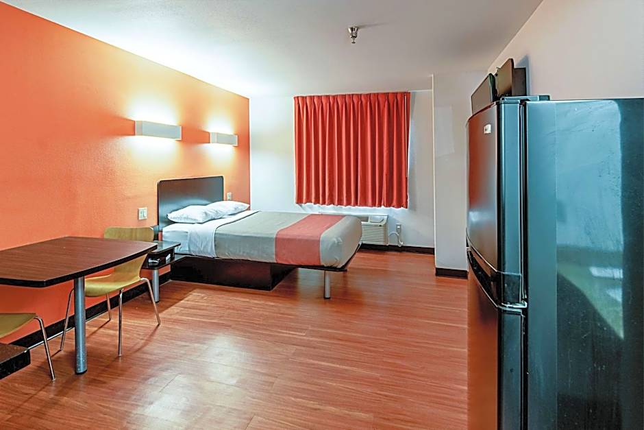 Motel 6-Lebanon, IN