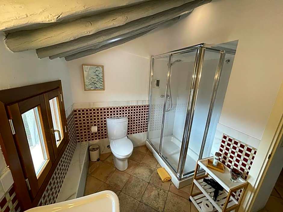 Salvatierra Guest House