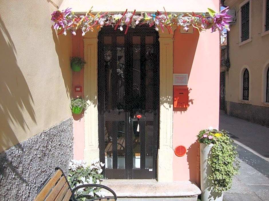 Giardino Giusti House & Court