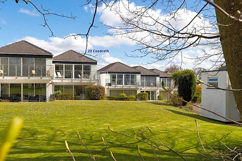 Coedrath Park 20 - Modern Apartment, Close to the Beach