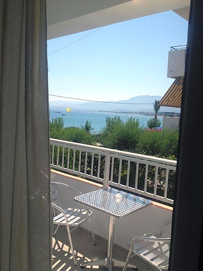 Hotel Thisvi