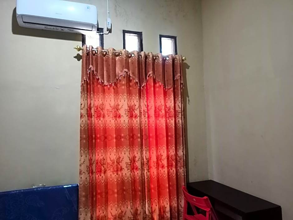 OYO 93073 Penginapan 69