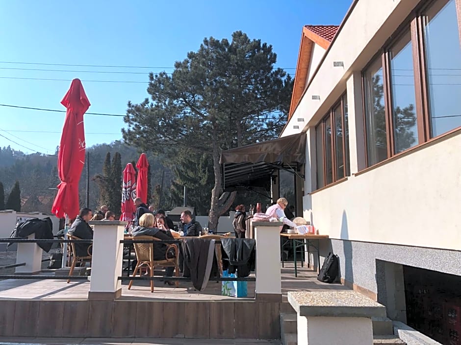 Admiralitás Kitchen and Restaurant