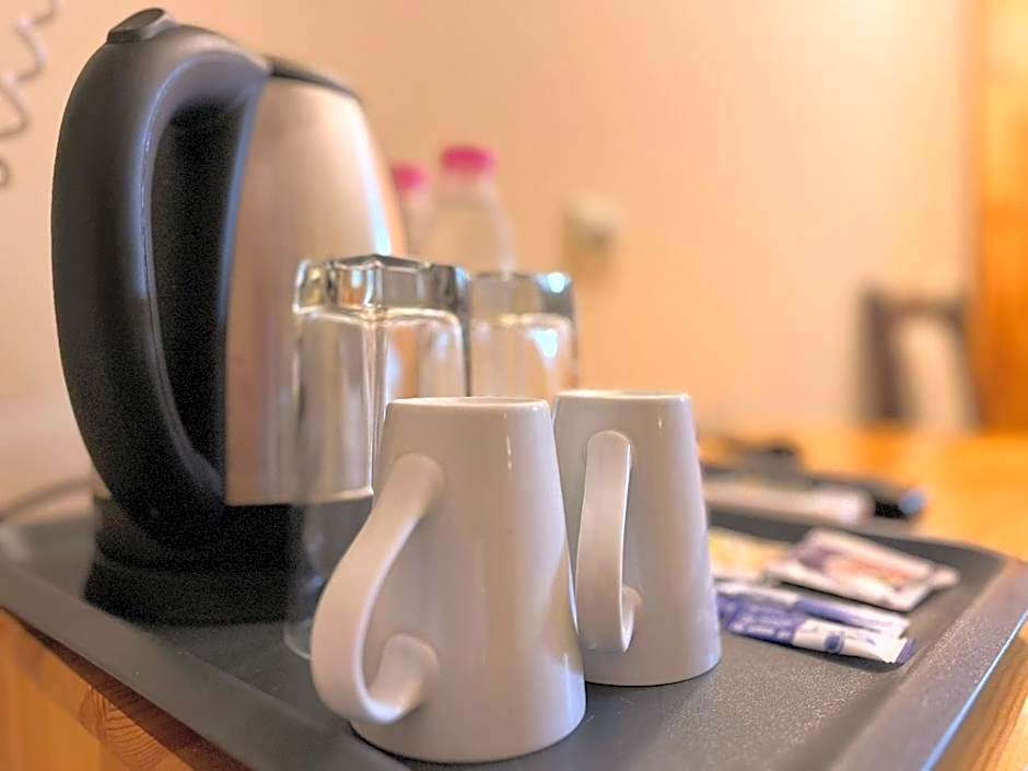 Lotus Family Hotel - Free Parking