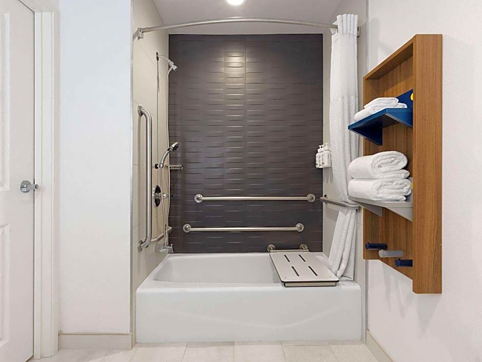 Microtel Inn & Suites By Wyndham Tracy