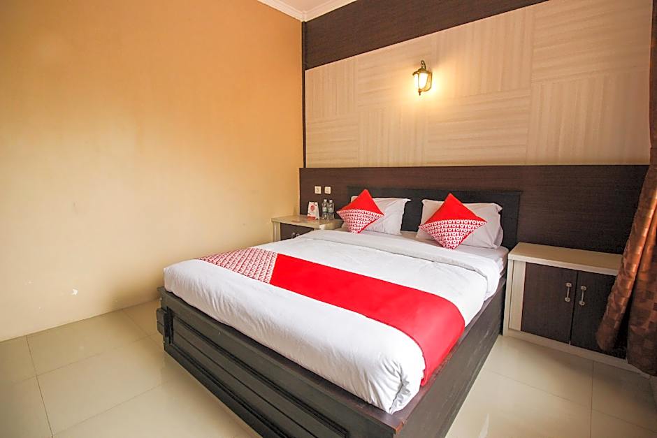 OYO 820 Abad Baru Hotel