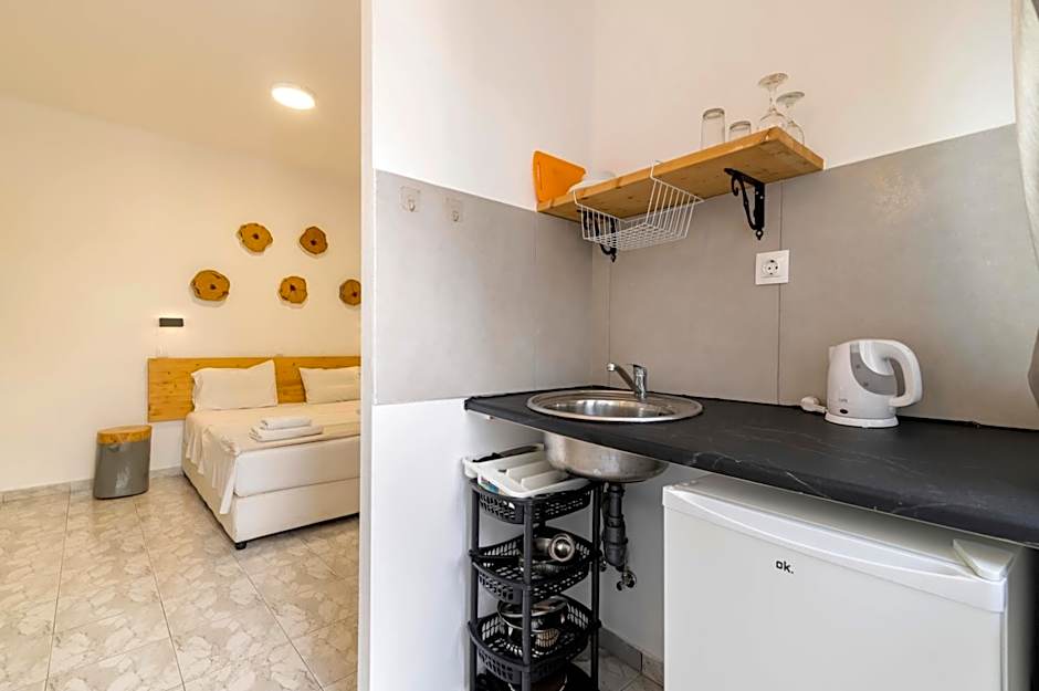 Lefka Hotel & Apartments