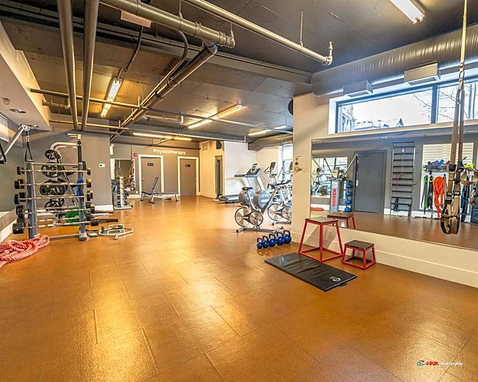 Solara Studio with Pool/Hot tub/Parking/Gym