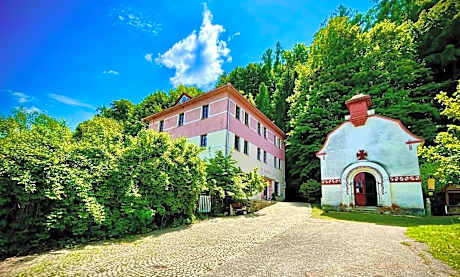 HARABURDI® Recyclart Hotel