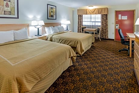 Queen Room with Two Queen Beds (No Pets)