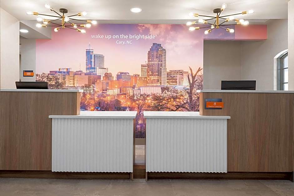 La Quinta Inn & Suites by Wyndham Raleigh Cary