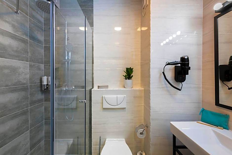 Bayview Hotel by ST Hotels